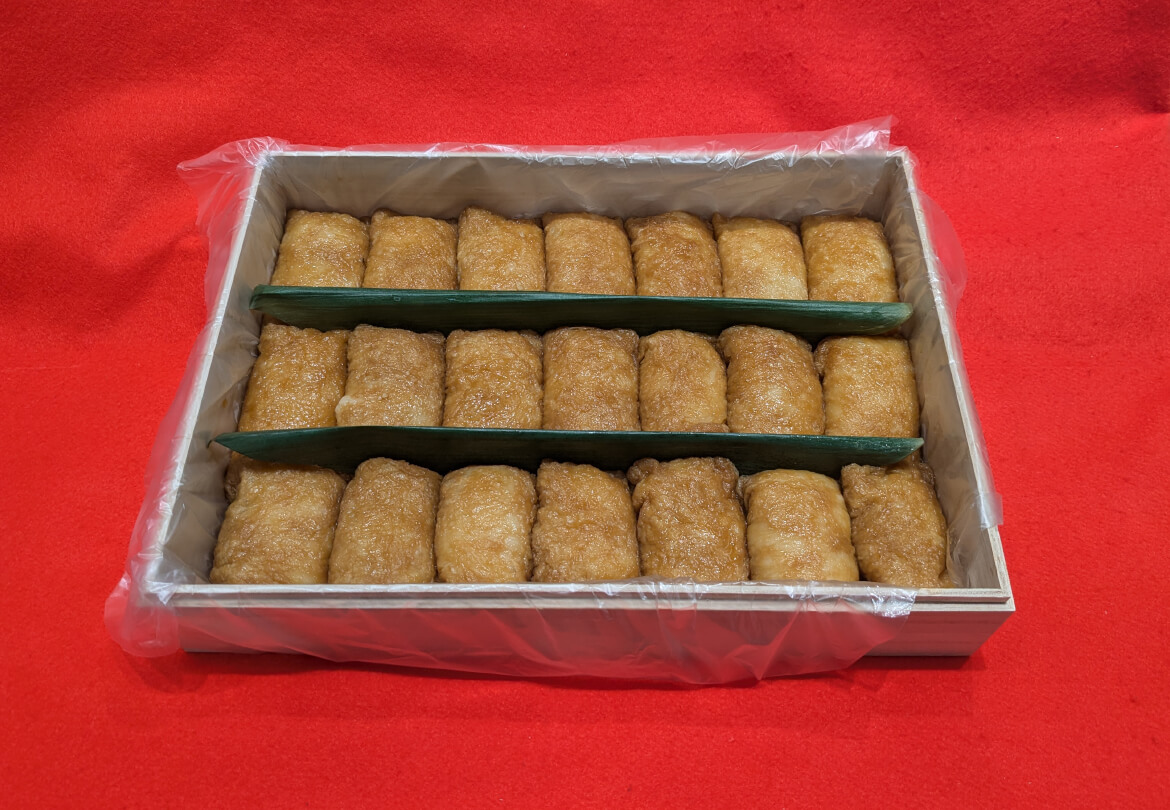 Mochi inari (21 pieces) in a high-quality paulownia wood box