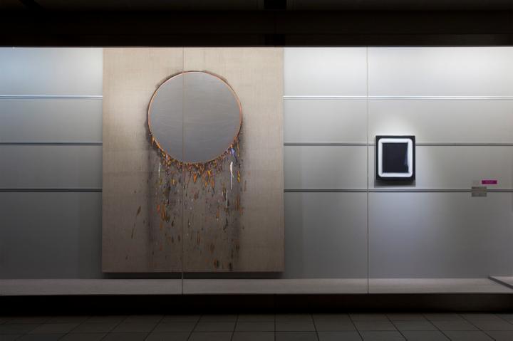 Shuhei Ise | Gray Sphere 2012 2273×1818mm Canvas, Oil Painting Guruguru 2012 450×400mm Canvas, Oil Painting