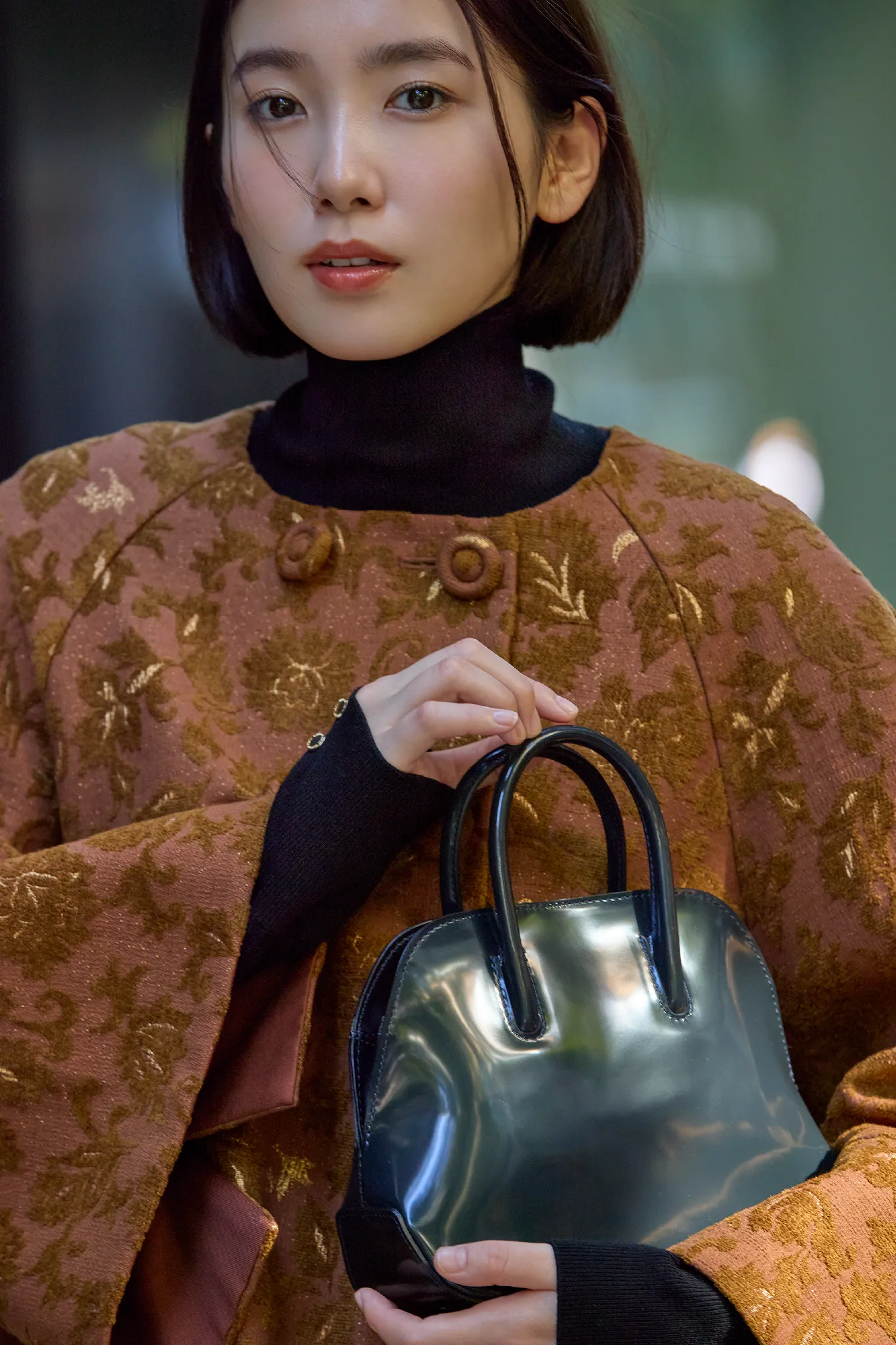 OFFを彩る羽織りの魔法秋のスタイルプラン