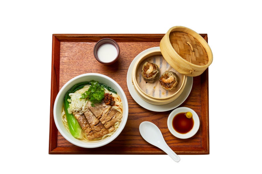 ふかひれ入り松茸焼売と牛肉麺
