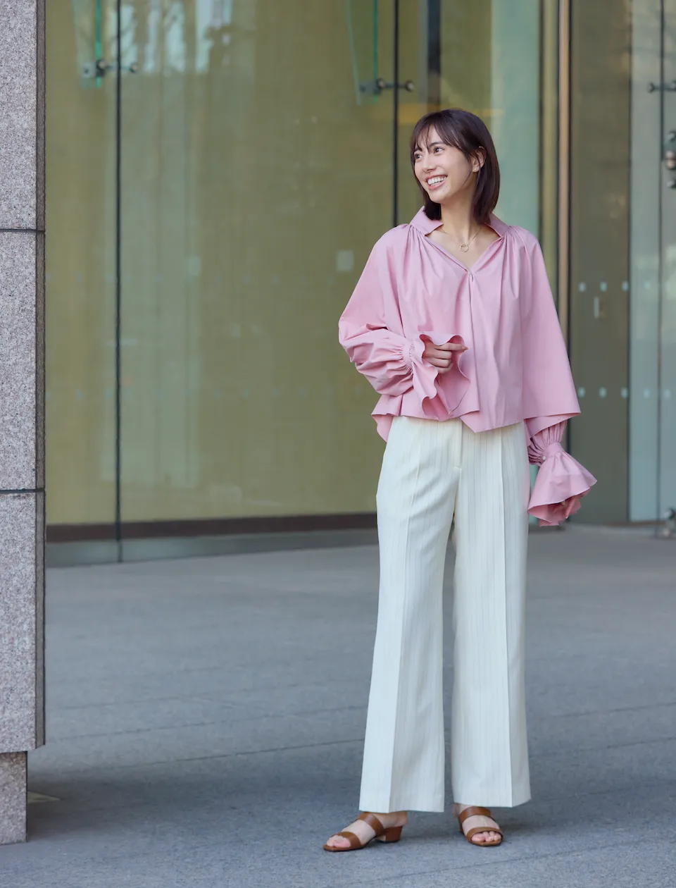 スライダー1枚目