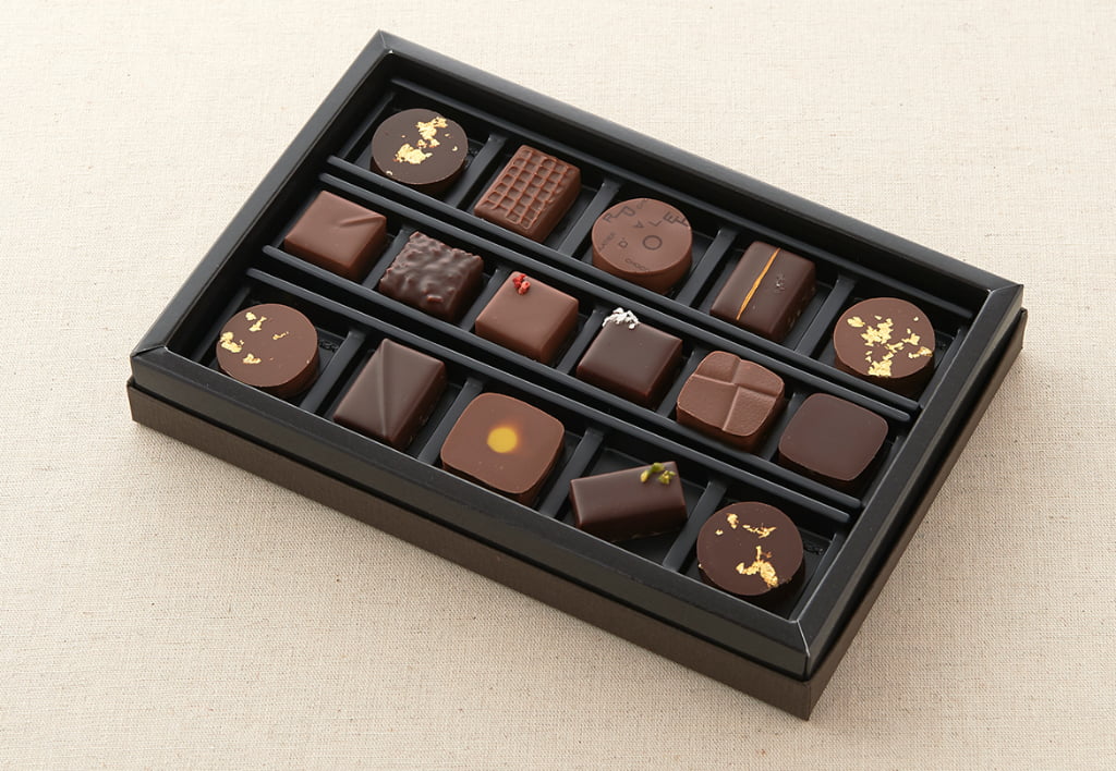 Chocolate assortment 16 pieces